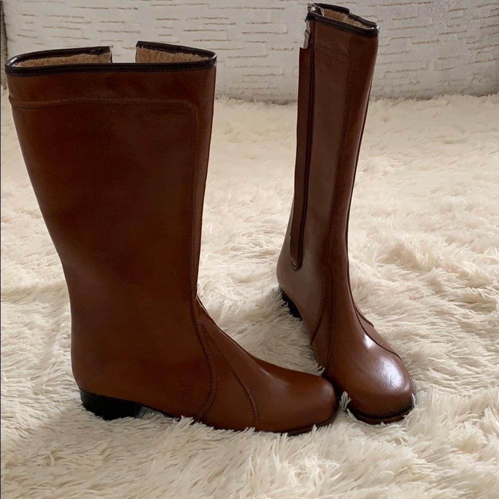 Vintage jelly  /sherpa lined boots